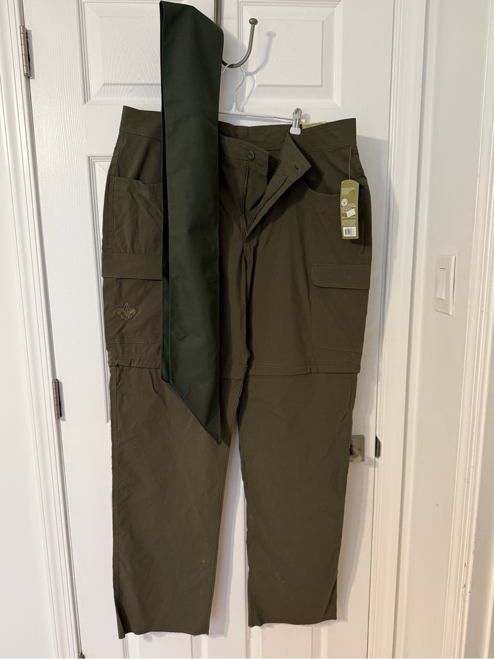 NWT Boy Scouts of America switchback convertible Hiking pants men’s size 40